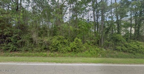 Wooded Double Lot Near Beach
