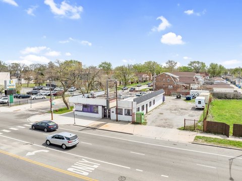 Restaurant Opportunity on Busy Street