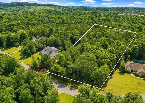 3.3 Acre Lot in Auburn