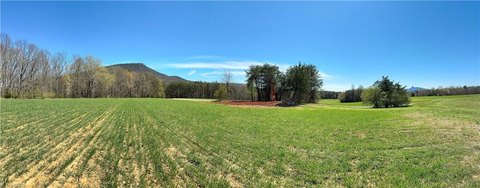 LAND - Pinnacle, NC