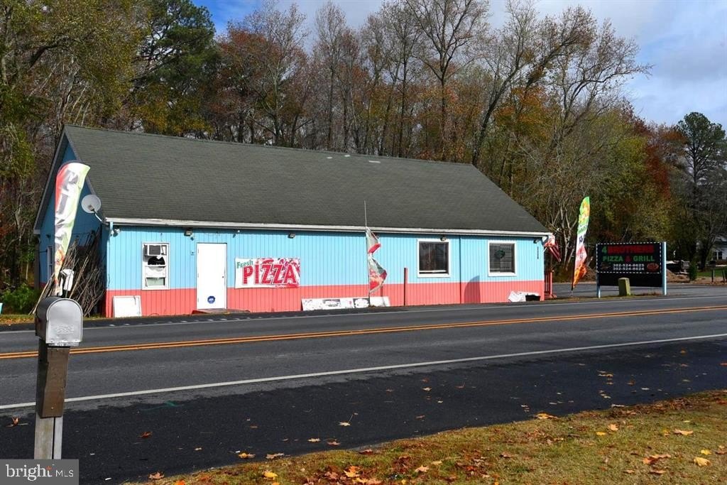 Commercial Land with Restaurant