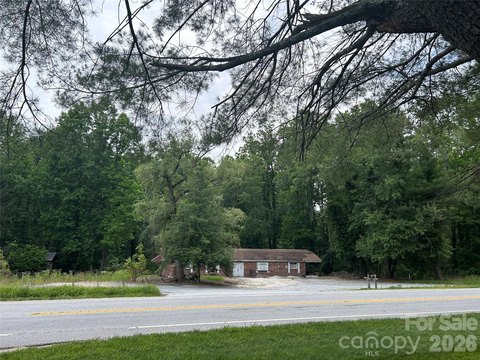 LAND - Hendersonville, NC