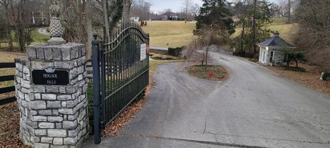 Land, London, KY
