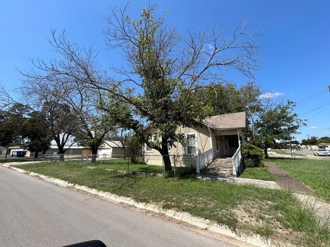 Kerrville Corner Lot Opportunity