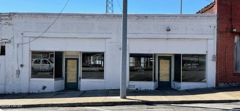 Commercial Building Near Court Square