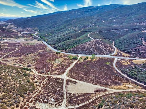 Residential/Agricultural Land with Mountain Views