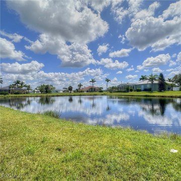Lakefront Land in Burnt Store