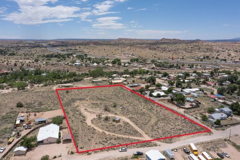 5-Acre Land Parcel in Espanola