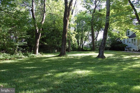 LAND - SELLERSVILLE, PA