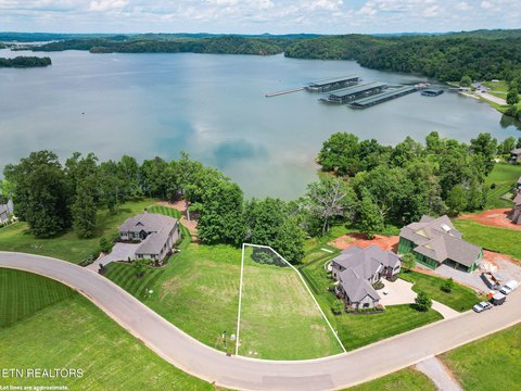 Lakefront Land in Lenoir City