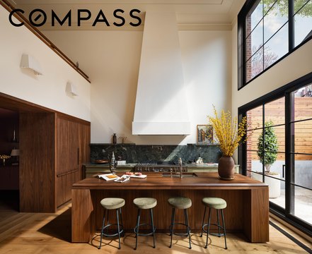 Townhouse Residence with Private Outdoor Space