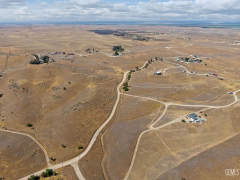 Bakersfield Acreage with Well and Power