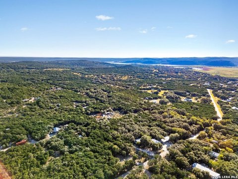 Land, Lakehills, TX