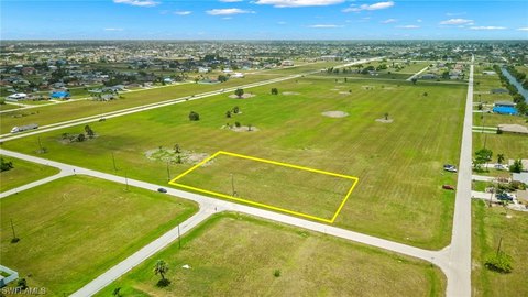 Commercial Lot in Cape Coral