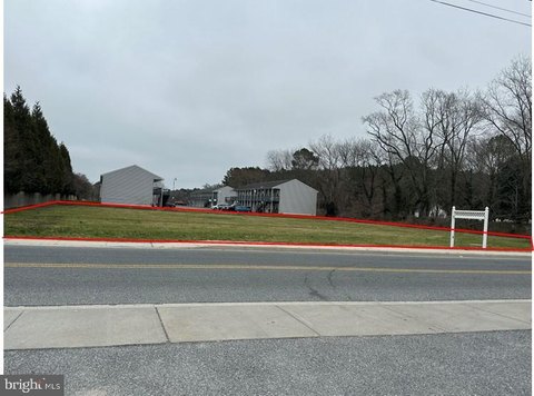 Land in Historic Princess Anne