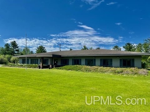 Commercial Building with Long-Term Renters