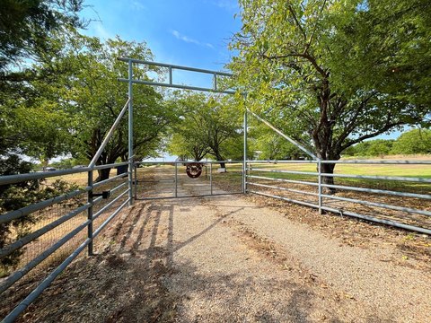Land, Forney, TX