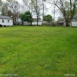 Residential Land in Oak Park