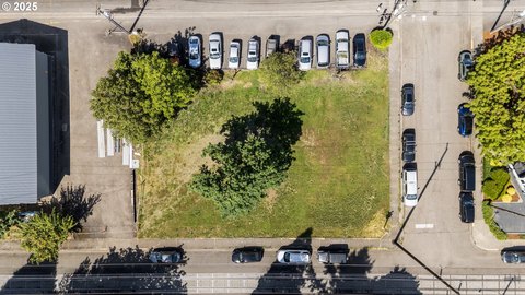 Commercial Lot in Junction City