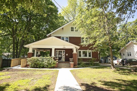 Free-Standing Work-Live Office Space