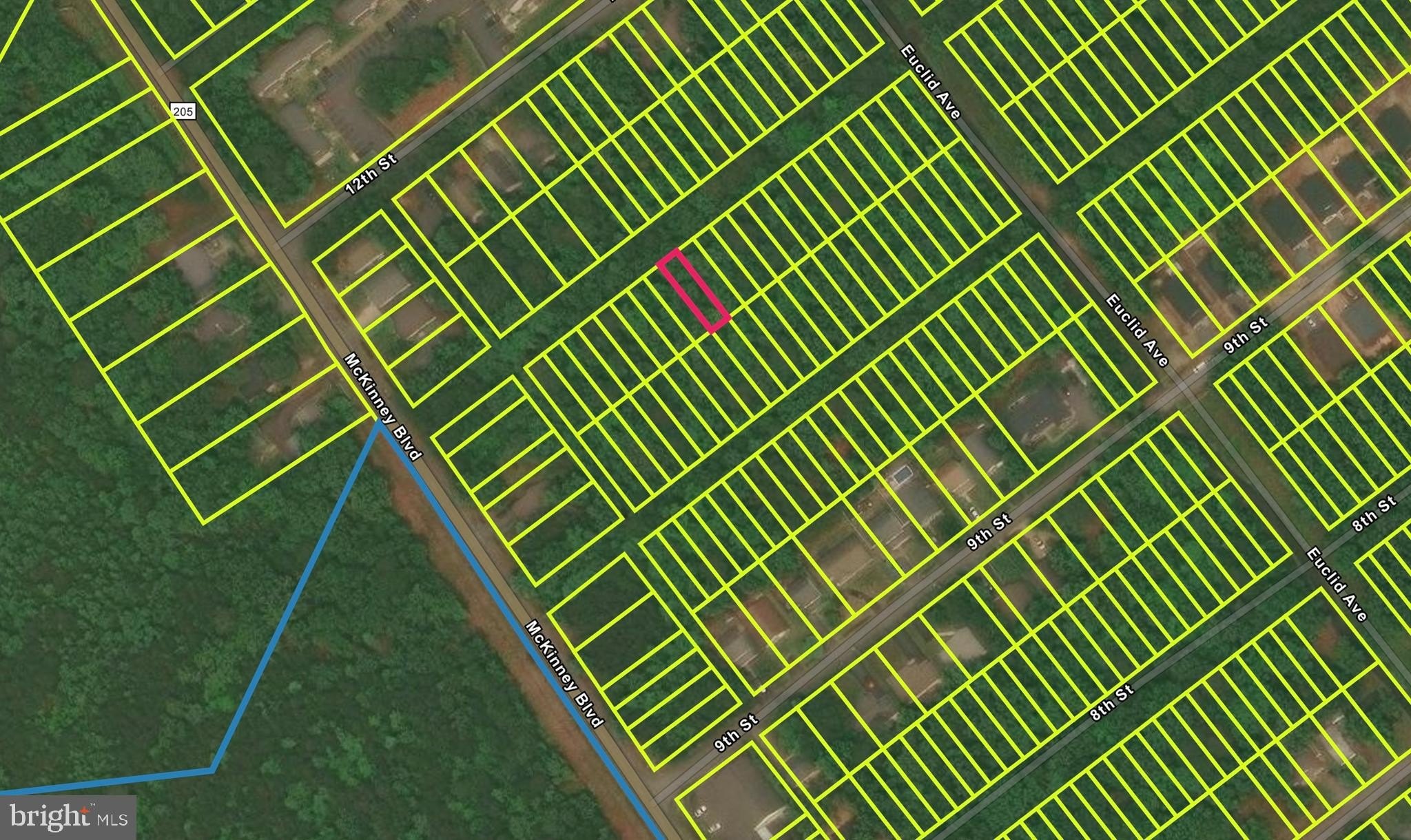 Buildable Lot Near River