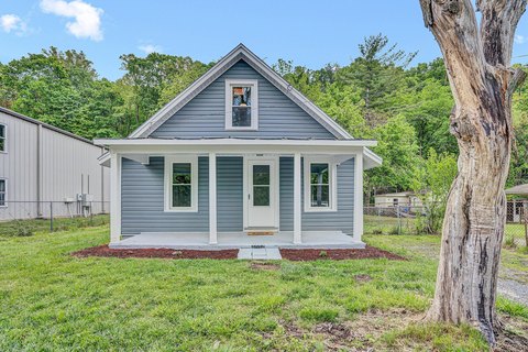 Adaptable Mixed-Use Property in Troutville