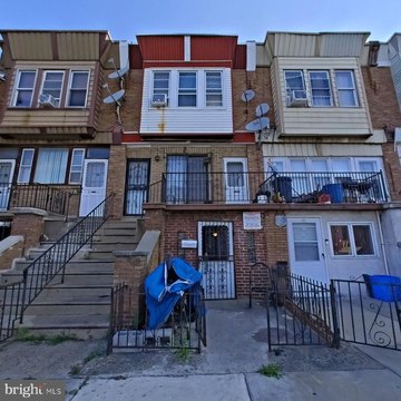 Triplex in Allegheny West Neighborhood