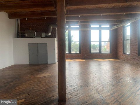 Office Studio in Jasper Studios