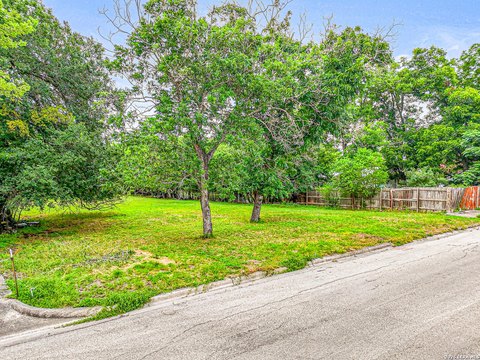 LAND - New Braunfels, TX