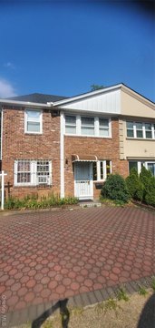 Oakland Gardens Duplex in Bayside