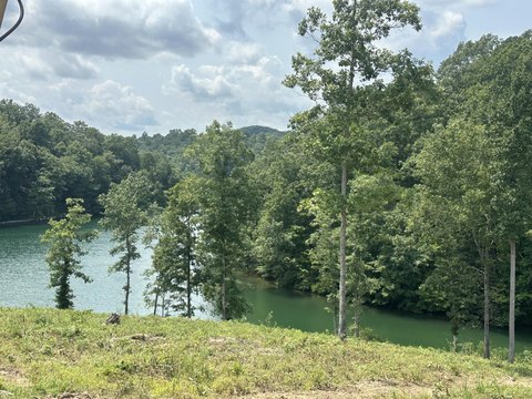 LAND - East Bernstadt, KY