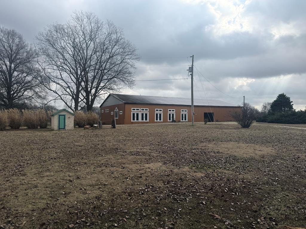 Unique Barndominium on Four Acres