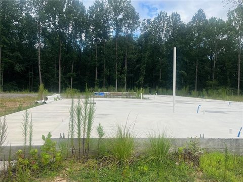 15 Acre Mountain Paradise Ready