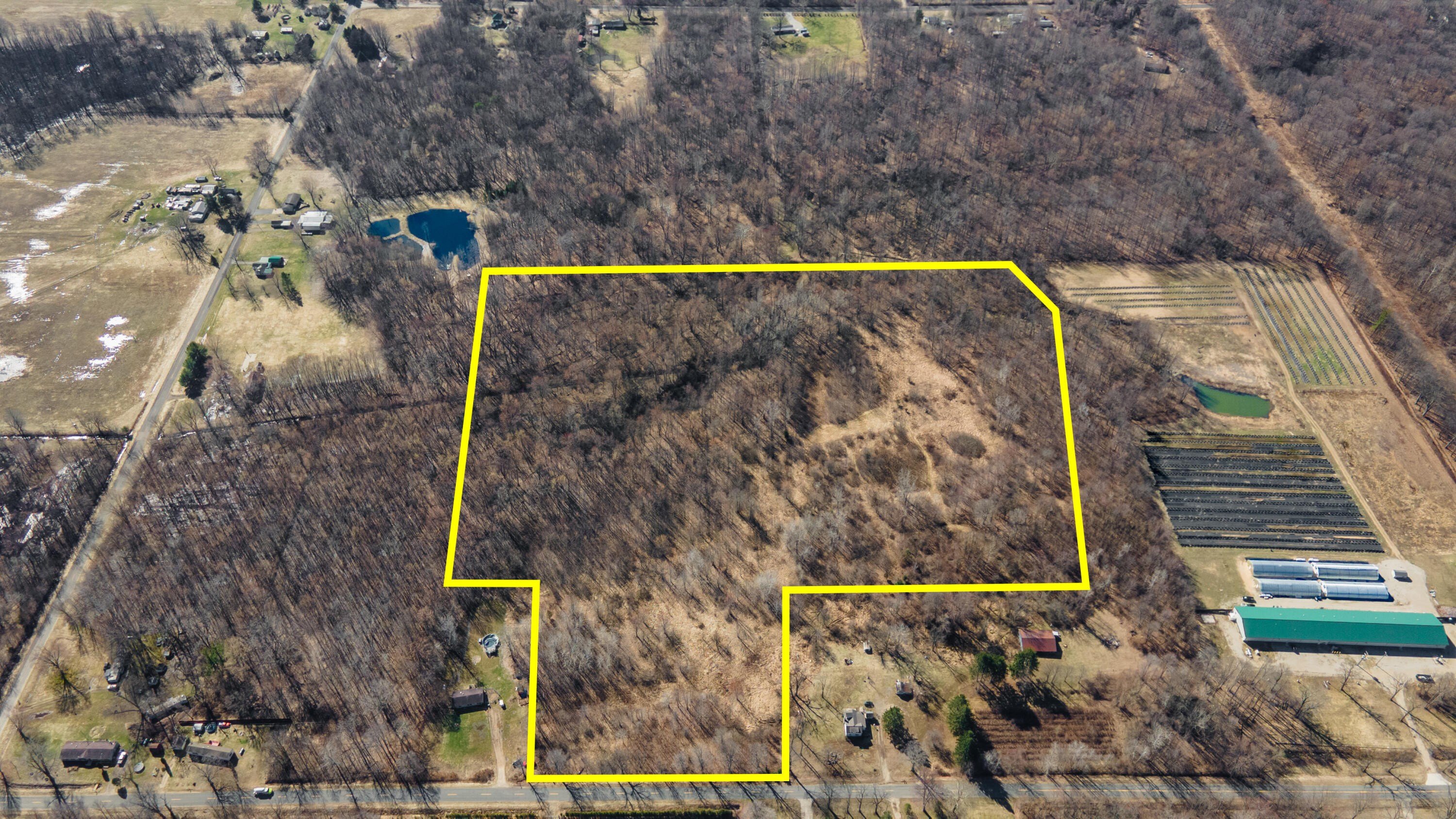 32+ Acres of Natural Beauty
