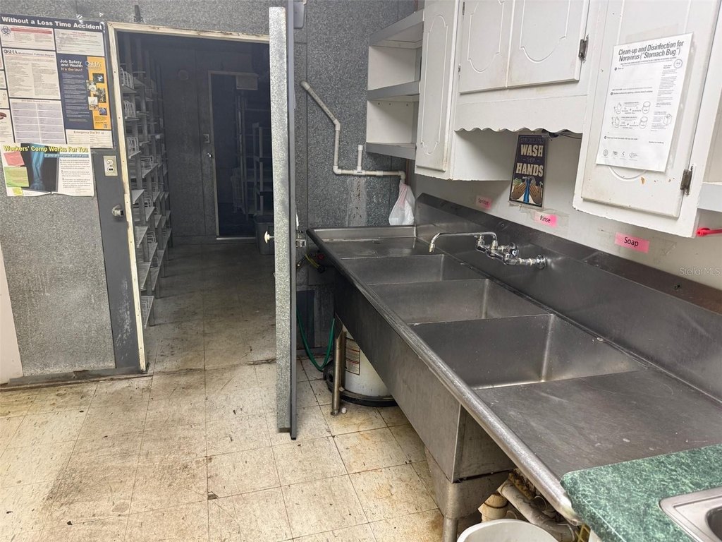 Picture 19