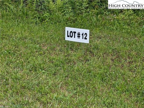 Building Lot in Briarwood