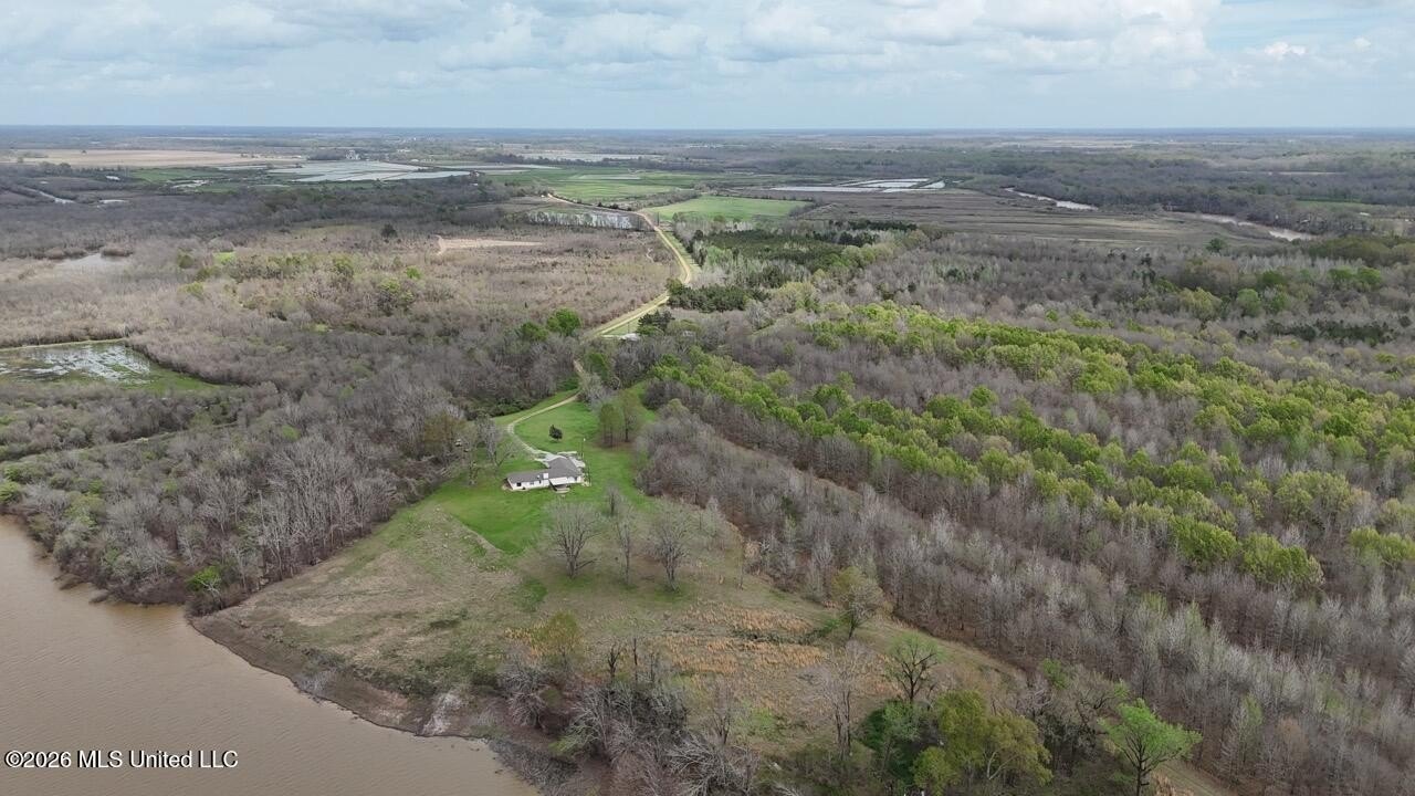 Premier Hunting and Fishing Property