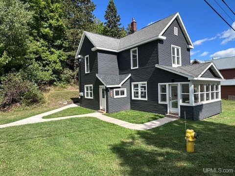 Updated Duplex with Off-Street Parking