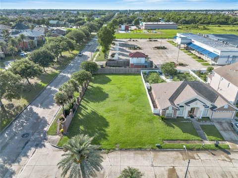 Spacious Lot in McKendall Estates