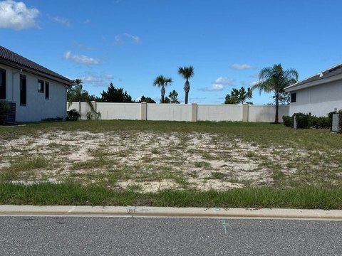 Vacant Lot in Gated Yacht Club