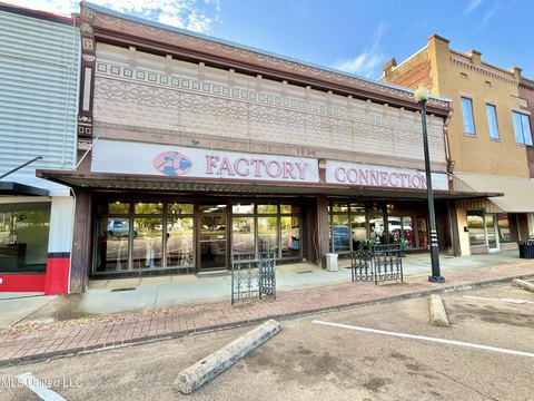 Retail Property in Crystal Springs