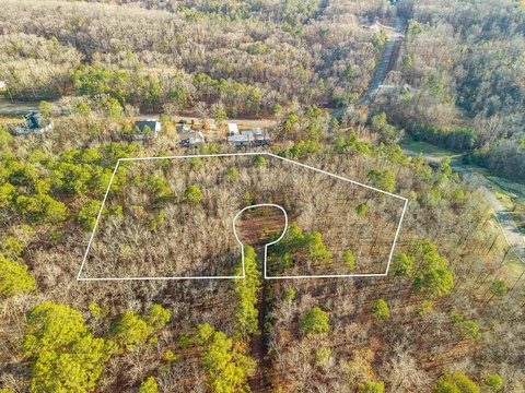 Expansive Land in Diamondhead Community
