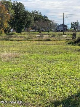 LAND - Biloxi, MS