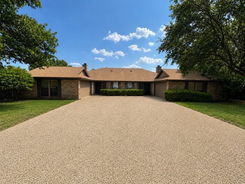 Duplex with Two-Car Garages