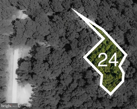 Land in Leonardtown Subdivision