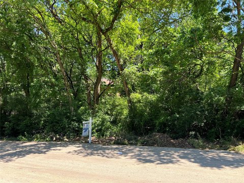 Residential Lot in Dallas, TX