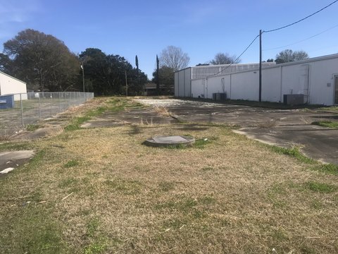 Commercial Lot on Admiral Doyle