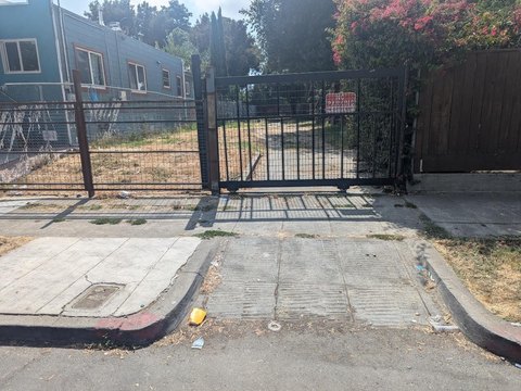 Oakland Land Ready to Build