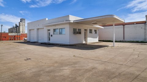 Restaurant and Office Building