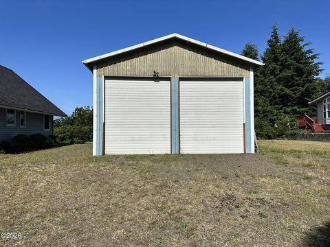 LAND - Lincoln City, OR